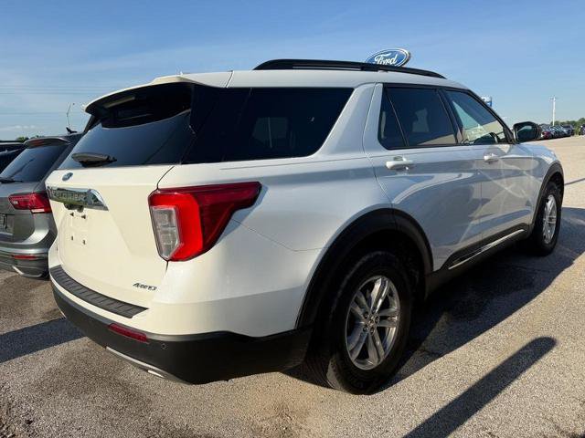 Certified 2022 Ford Explorer XLT w/ Equipment Group 202A AWD/4WD image 4