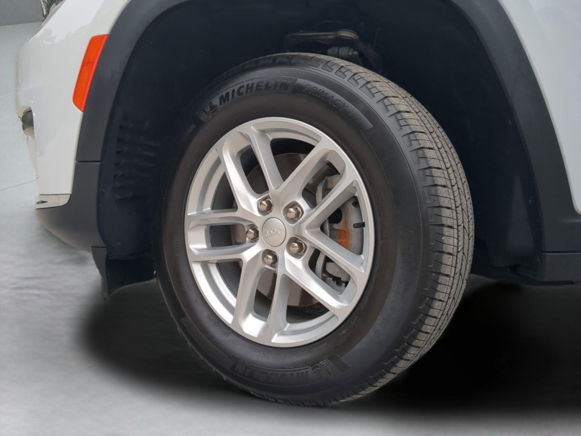 Used 2024 Jeep Grand Cherokee L Laredo AWD/4WD image 69