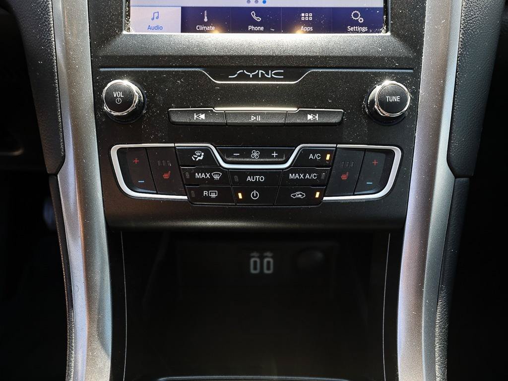 Certified 2020 Ford Fusion SEL FWD image 18