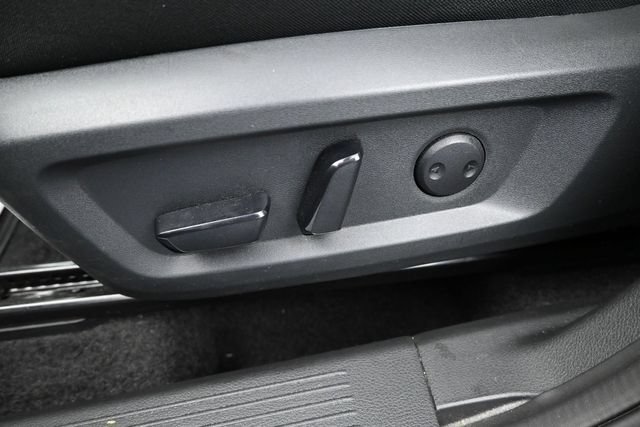 Used 2025 Nissan Rogue SV FWD image 12