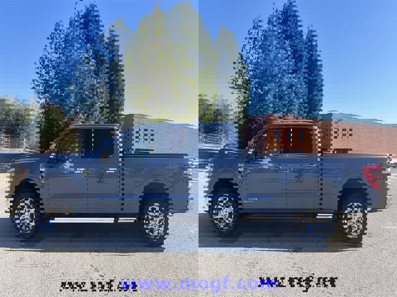 Certified 2023 Ford F150 Lariat w/ Equipment Group 502A High image 31