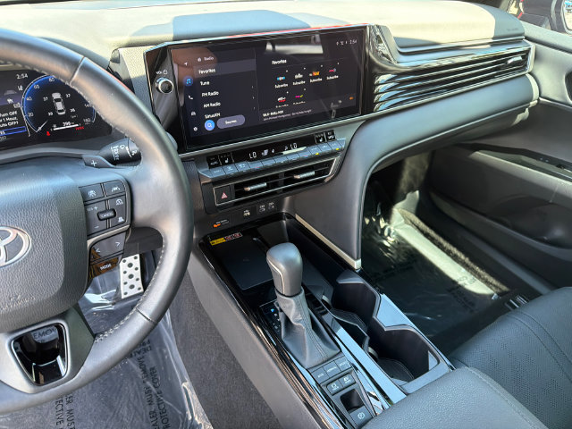 Used 2025 Toyota Camry XSE FWD image 29