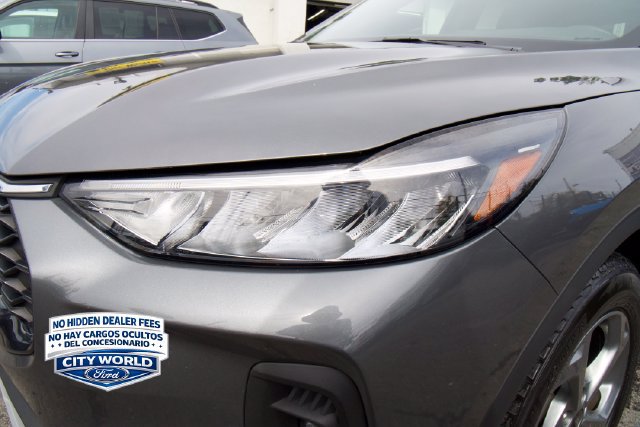 Certified 2025 Ford Escape ST-Line Select AWD/4WD image 9