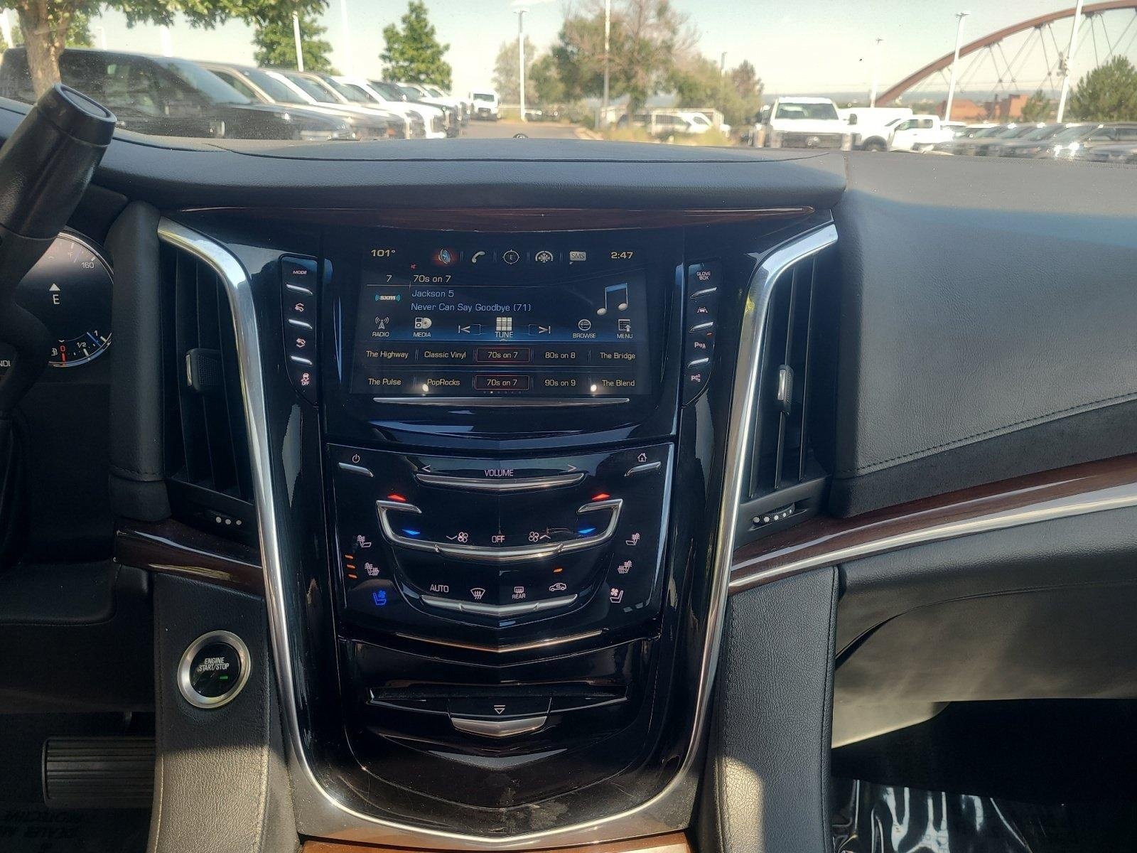 Used 2017 Cadillac Escalade Premium Luxury AWD/4WD image 12