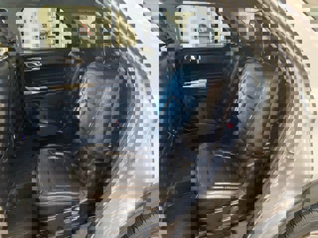 Certified 2021 Ford Explorer XLT w/ Equipment Group 202A image 11