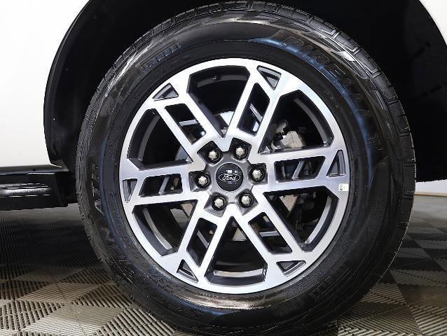 Certified 2025 Ford Expedition Active image 23