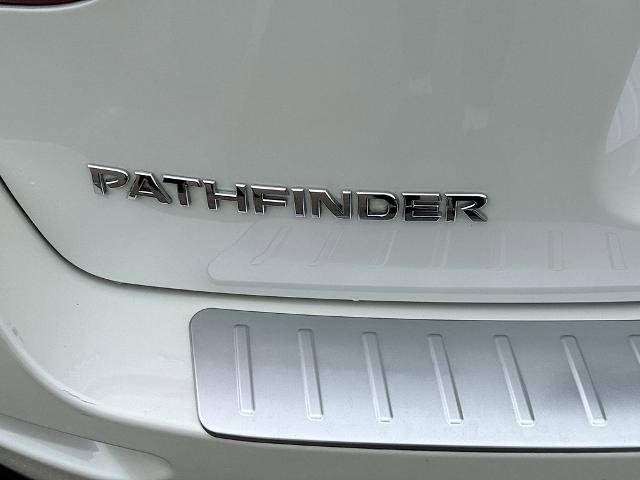 Used 2020 Nissan Pathfinder Platinum AWD/4WD image 22