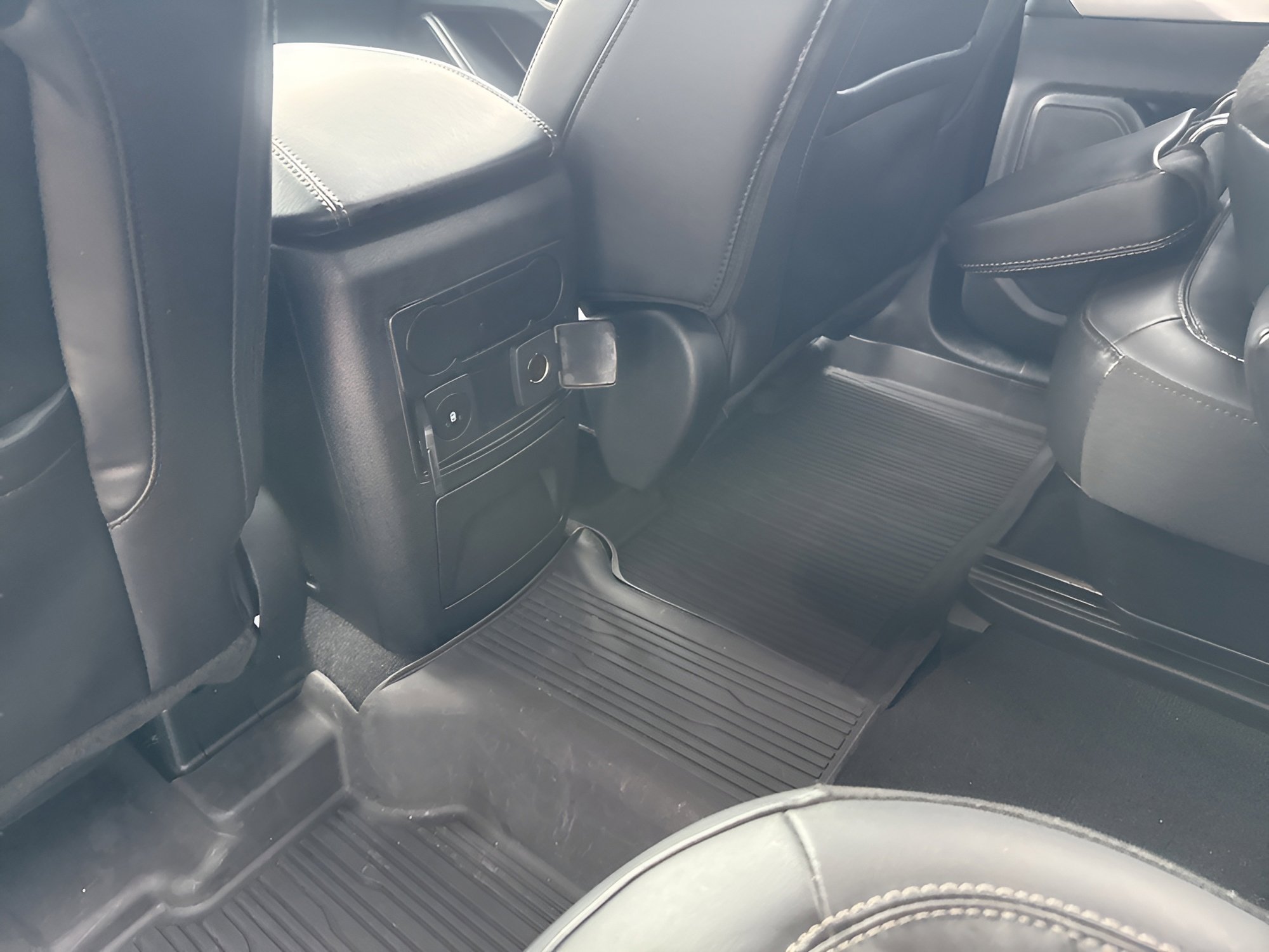 Certified 2023 Ford Explorer XLT w/ Equipment Group 202A image 30