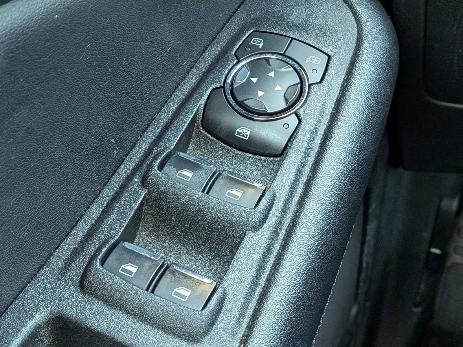 Certified 2022 Ford Edge SE w/ Black Appearance Package image 24