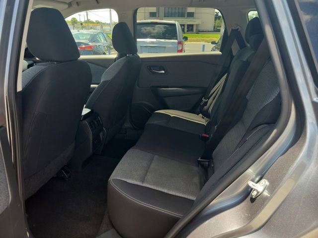 Used 2023 Nissan Rogue SV AWD/4WD image 11