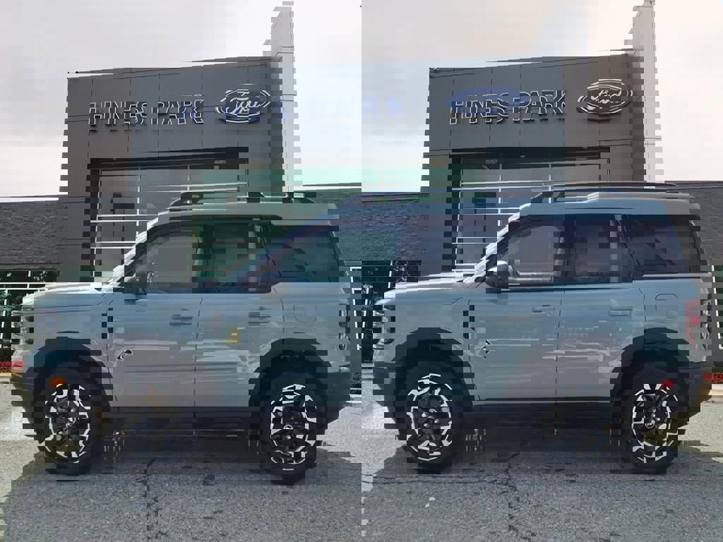 Certified 2023 Ford Bronco Sport Outer Banks w/ Tech Package image 4