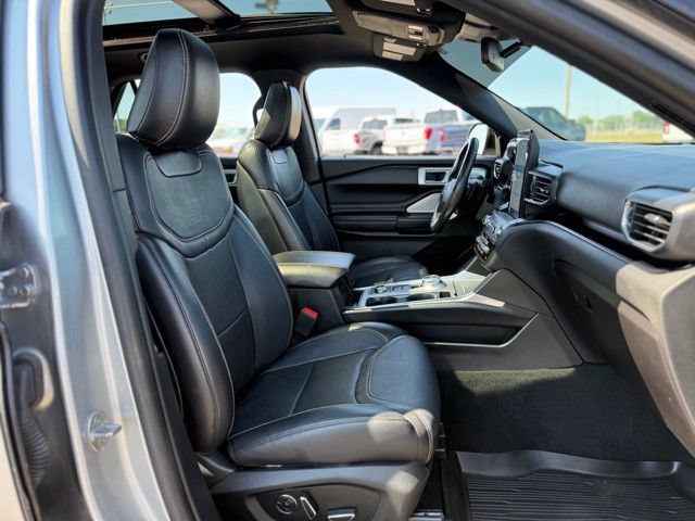 Certified 2020 Ford Explorer ST w/ ST Street Pack AWD/4WD image 16