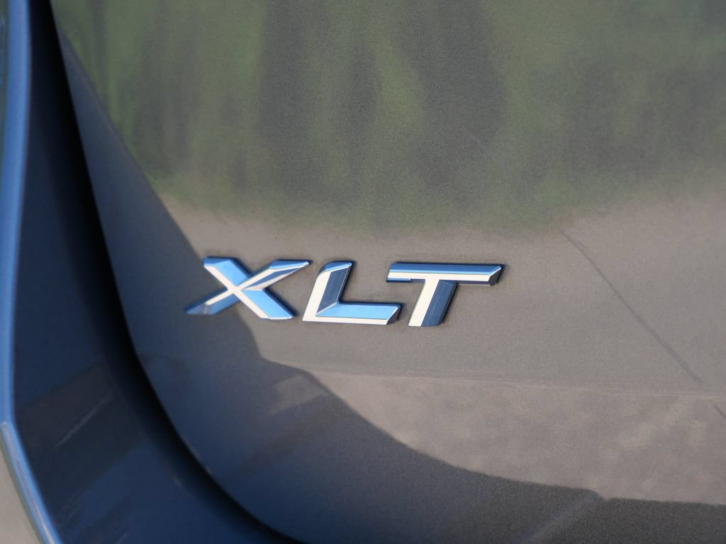 Certified 2022 Ford Explorer XLT w/ Equipment Group 202A AWD/4WD image 9