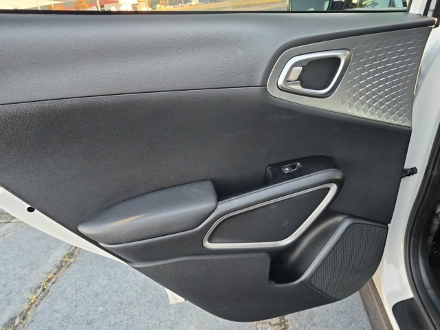 Used 2024 Kia Soul LX FWD image 27
