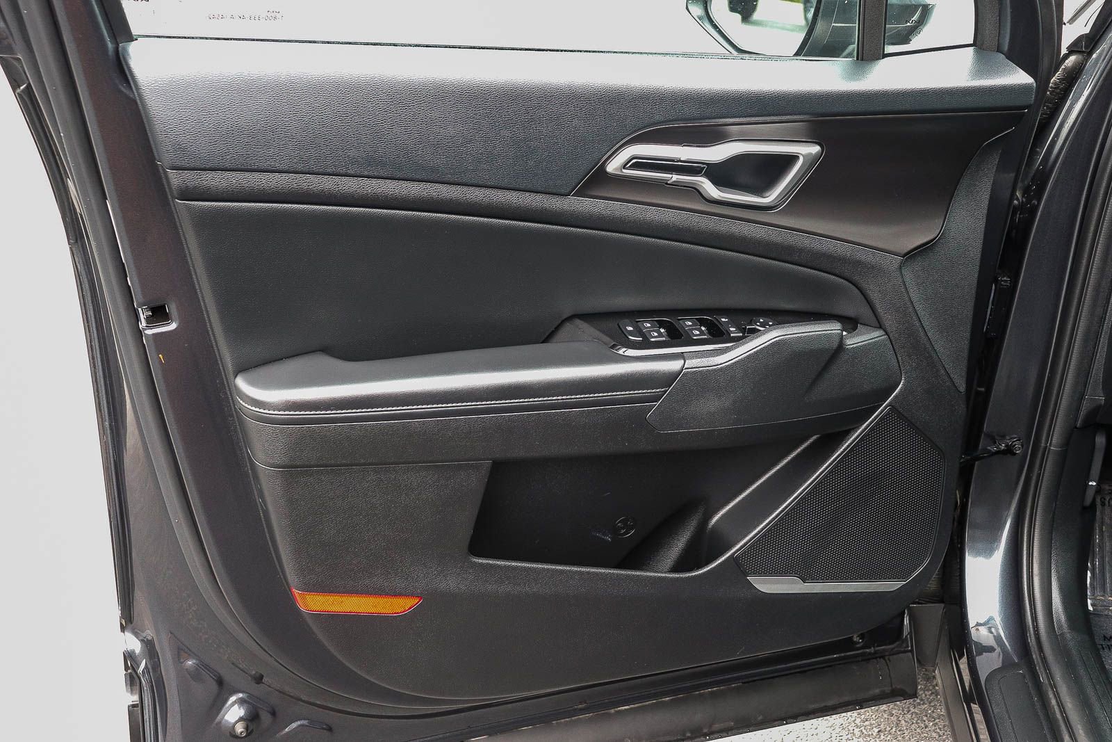 Used 2024 Kia Sportage EX FWD image 21
