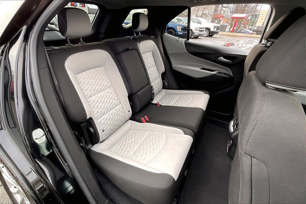 Used 2020 Chevrolet Equinox LS w/ LS Convenience Package image 24