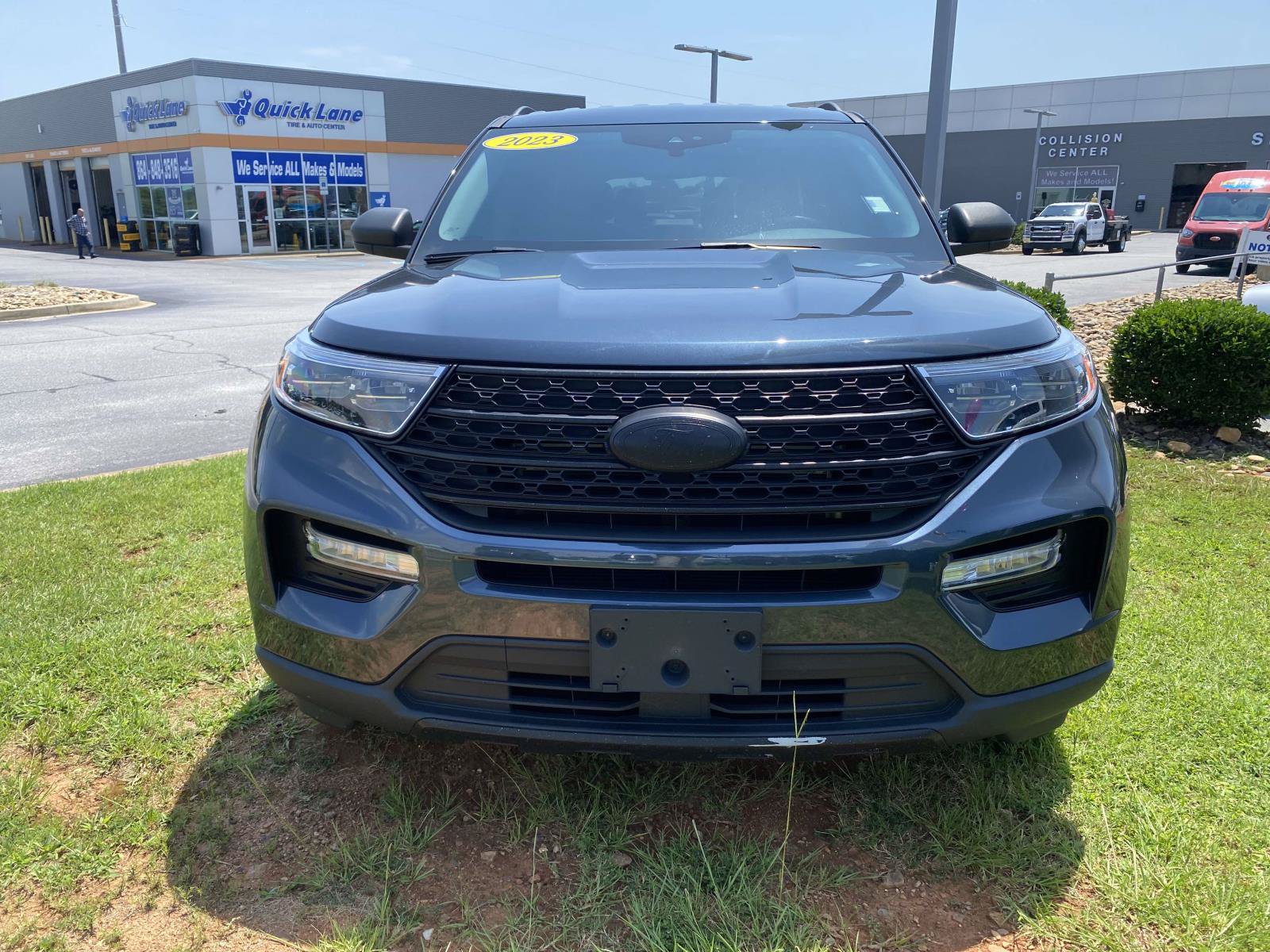 Certified 2023 Ford Explorer XLT w/ Equipment Group 202A AWD/4WD image 2