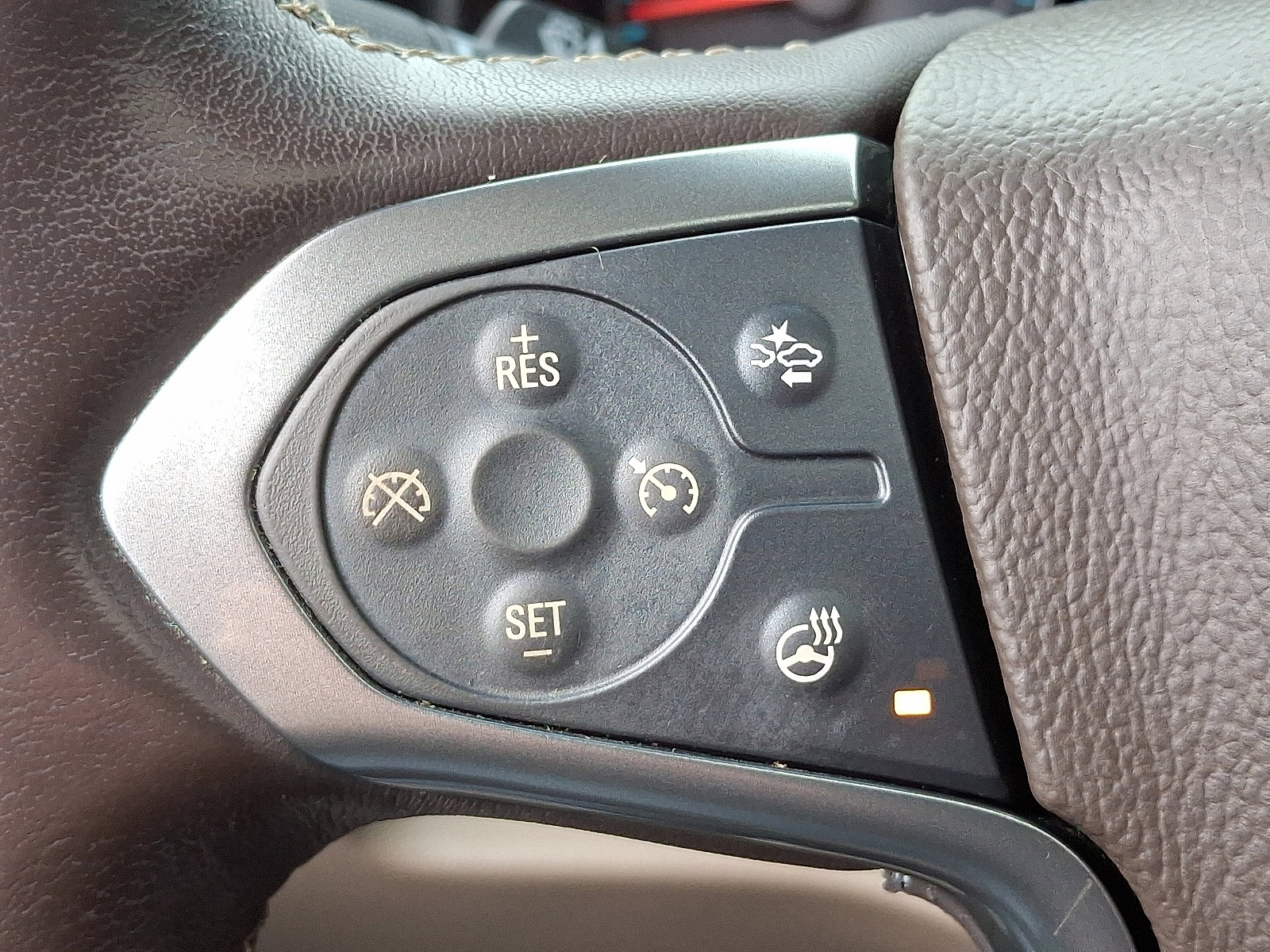 Used 2020 Chevrolet Tahoe LT image 38