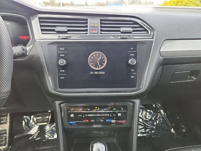 Used 2024 Volkswagen Tiguan SE R-Line image 27