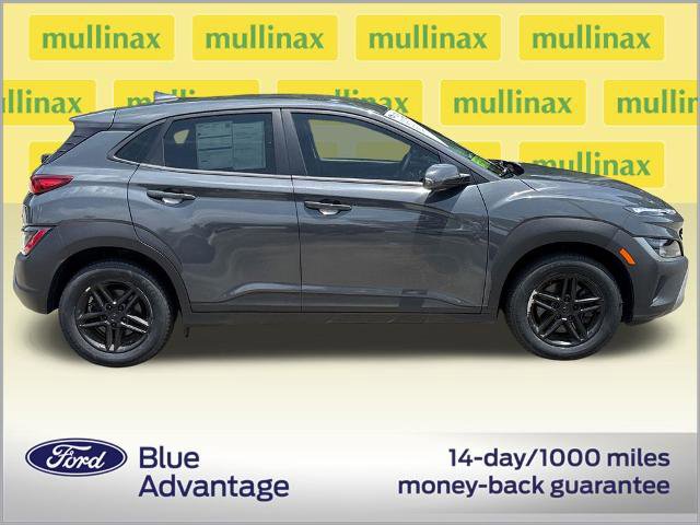 Used 2023 Hyundai Kona SE AWD/4WD image 2