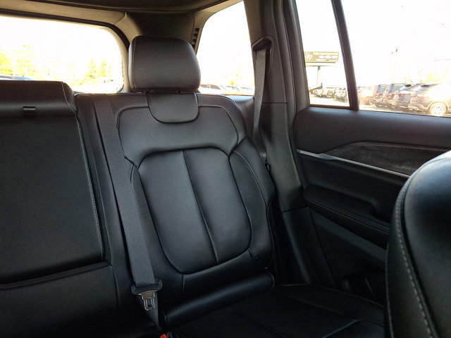 Used 2024 Jeep Grand Cherokee Limited image 18