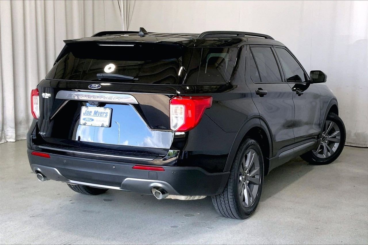 Certified 2023 Ford Explorer XLT w/ Equipment Group 202A RWD image 13