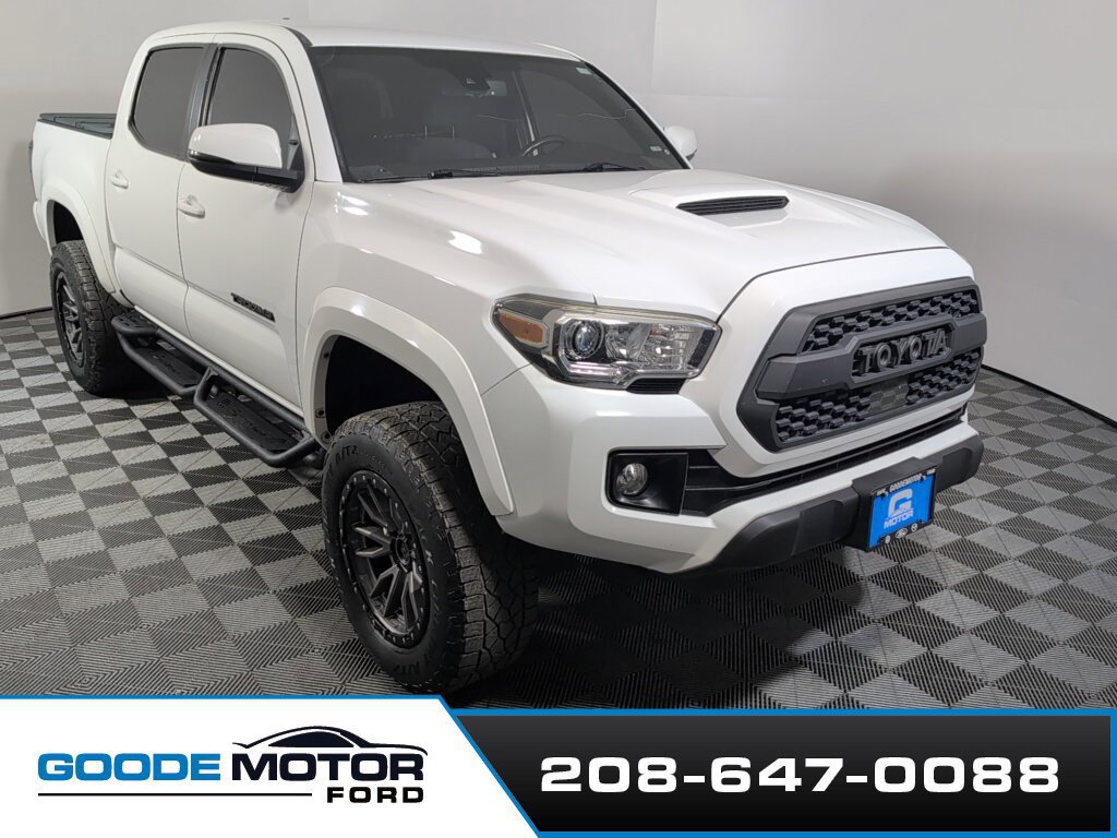 Used 2018 Toyota Tacoma TRD Sport w/ Technology Package AWD/4WD image 1