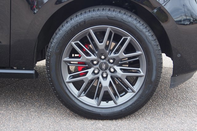 Certified 2025 Ford Expedition Platinum w/ Stealth Performance Package image 9