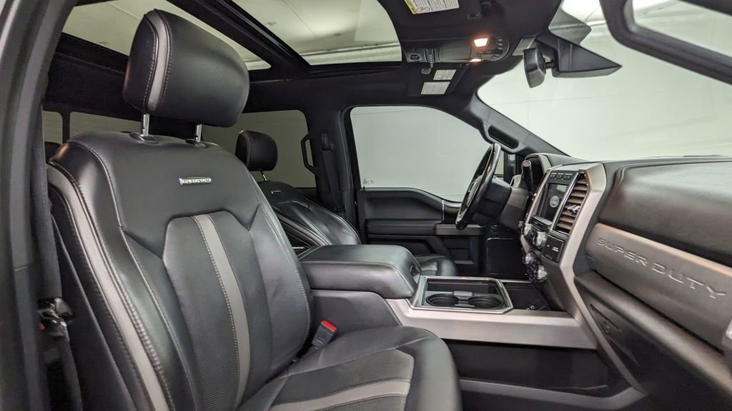 Certified 2019 Ford F450 Platinum w/ Platinum Ultimate Package image 40