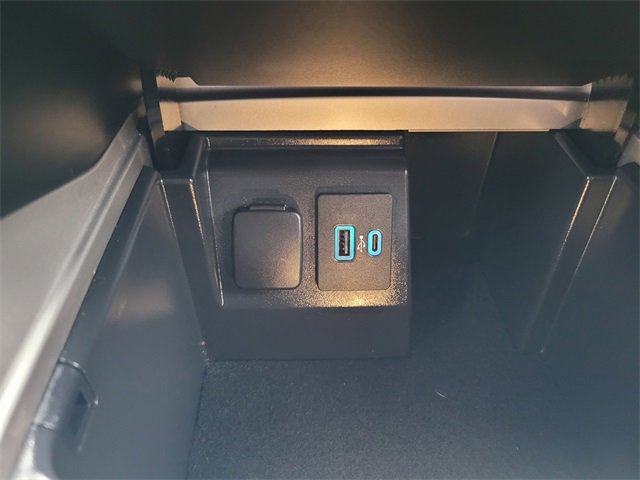 Certified 2022 Ford Explorer XLT w/ Equipment Group 202A image 25