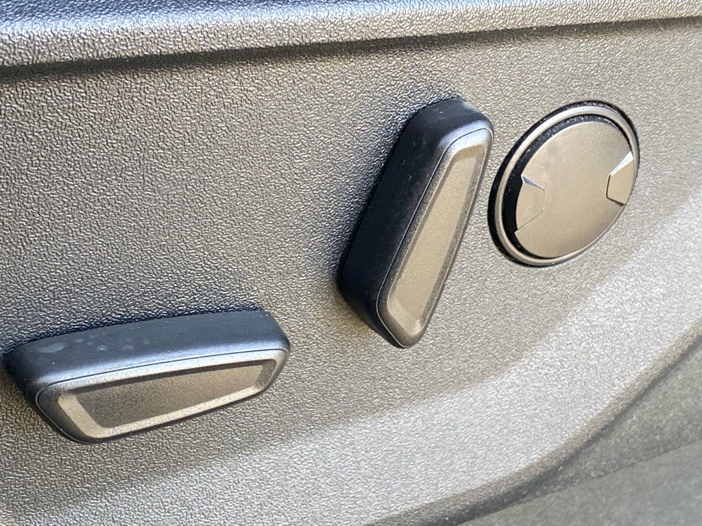 Certified 2022 Ford F150 XLT w/ Equipment Group 302A High image 17