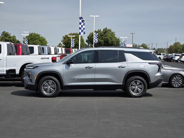 Used 2024 Chevrolet Traverse LT FWD image 7
