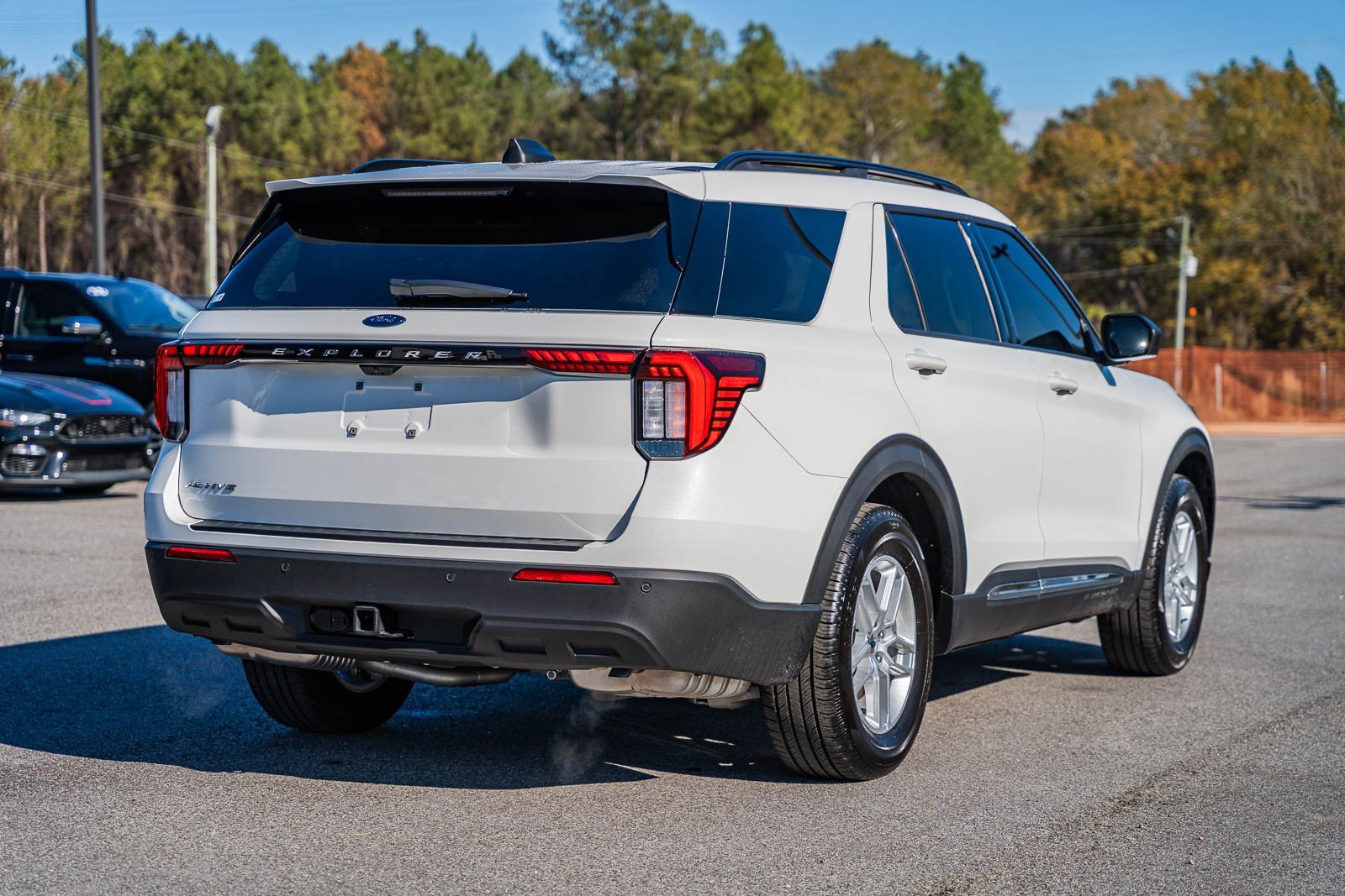 Certified 2025 Ford Explorer Active image 7