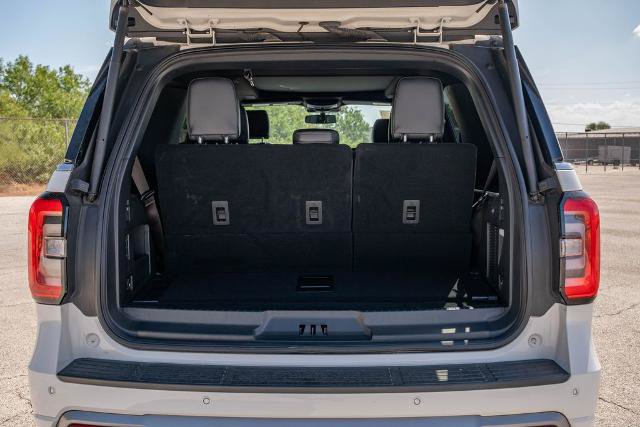 Certified 2024 Ford Expedition Platinum RWD image 28