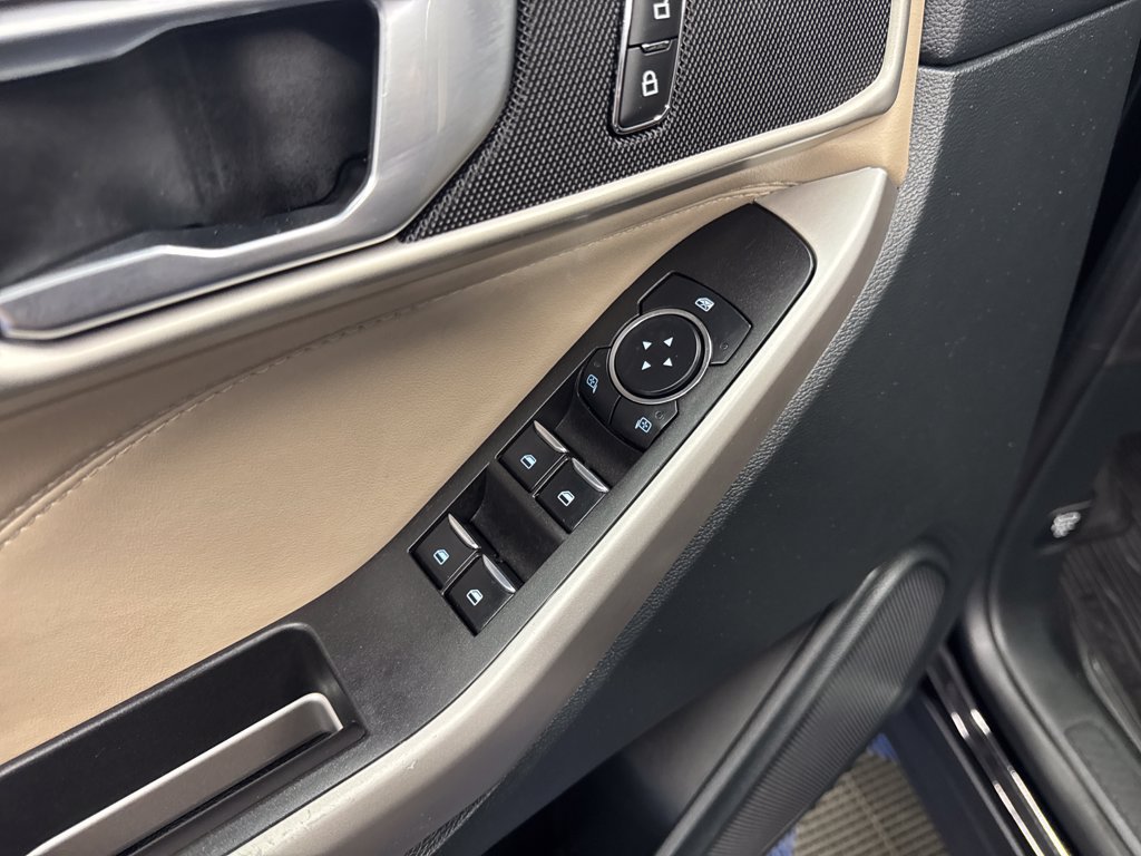 Certified 2023 Ford Explorer XLT AWD/4WD image 11