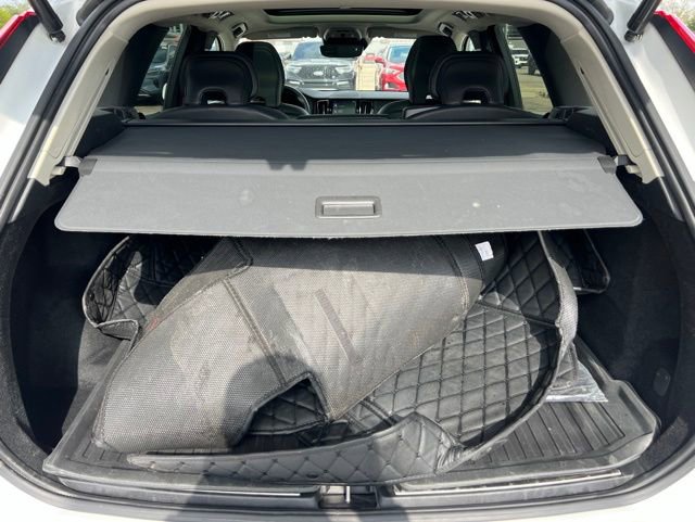 Used 2021 Volvo XC60 T5 Momentum w/ Protection Package Premier AWD/4WD image 20