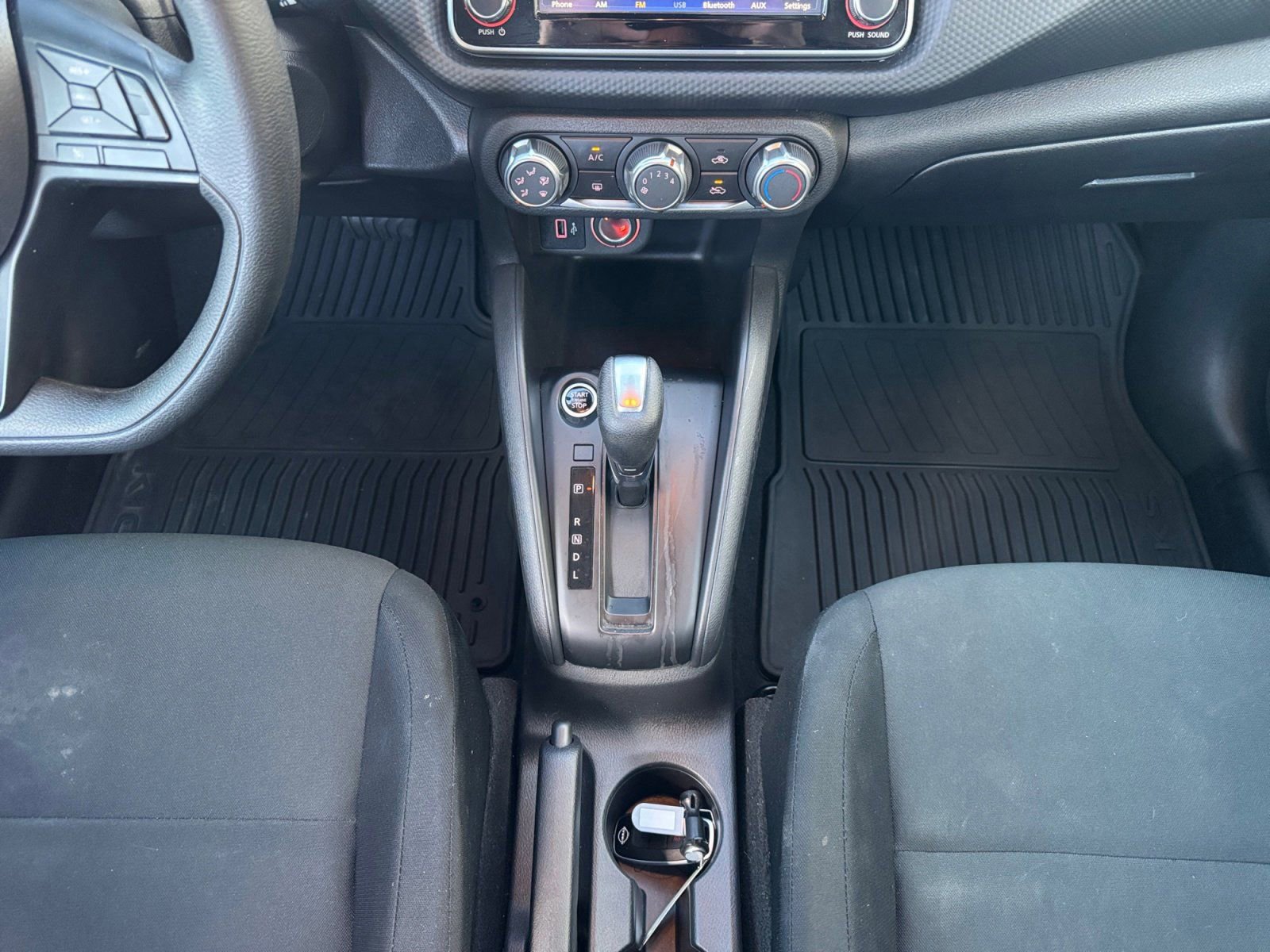 Used 2024 Nissan Kicks S image 11