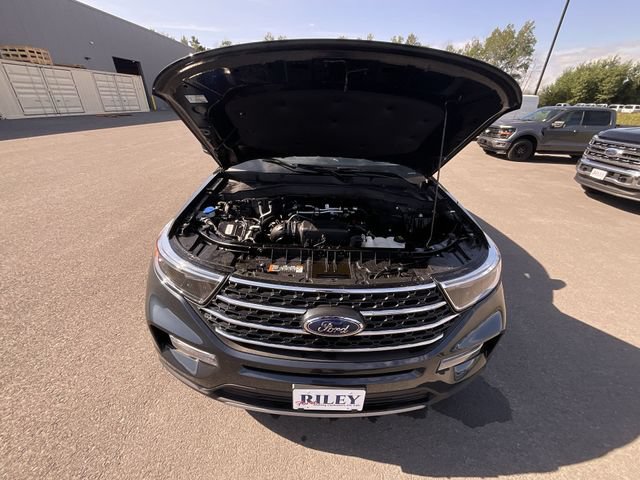 Certified 2023 Ford Explorer XLT w/ Equipment Group 202A AWD/4WD image 28