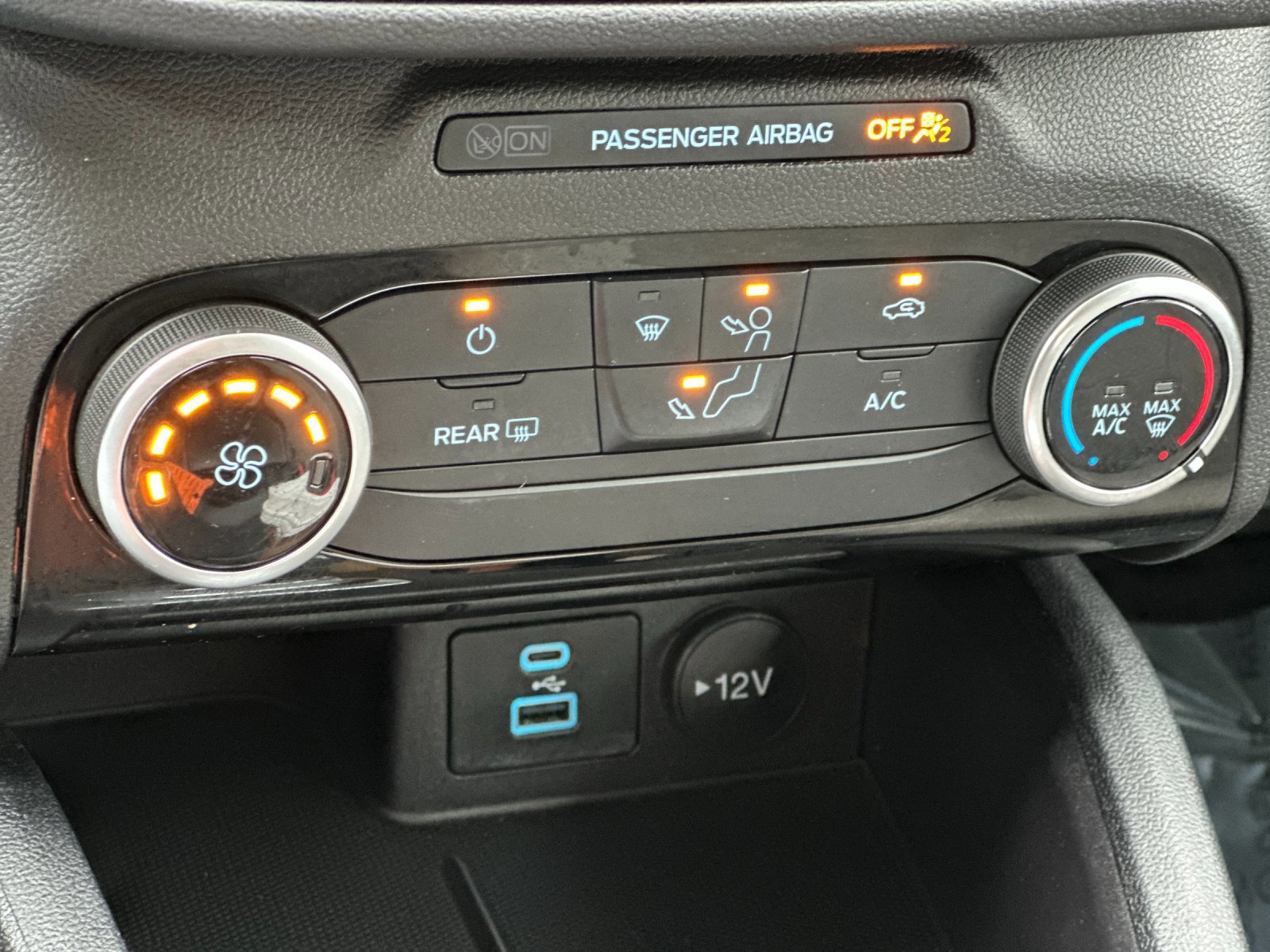 Certified 2022 Ford Escape SE image 21