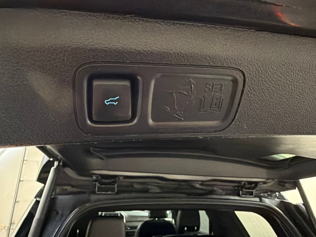Certified 2018 Ford Expedition Limited w/ Equipment Group 301A AWD/4WD image 44