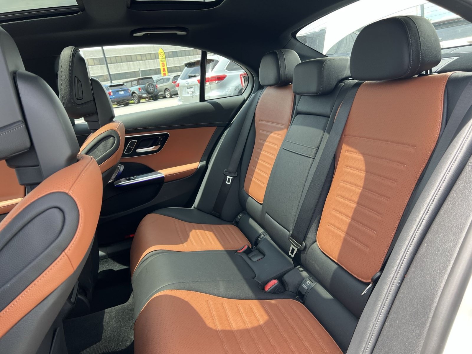 Used 2023 Mercedes-Benz C 300 4MATIC Sedan image 32