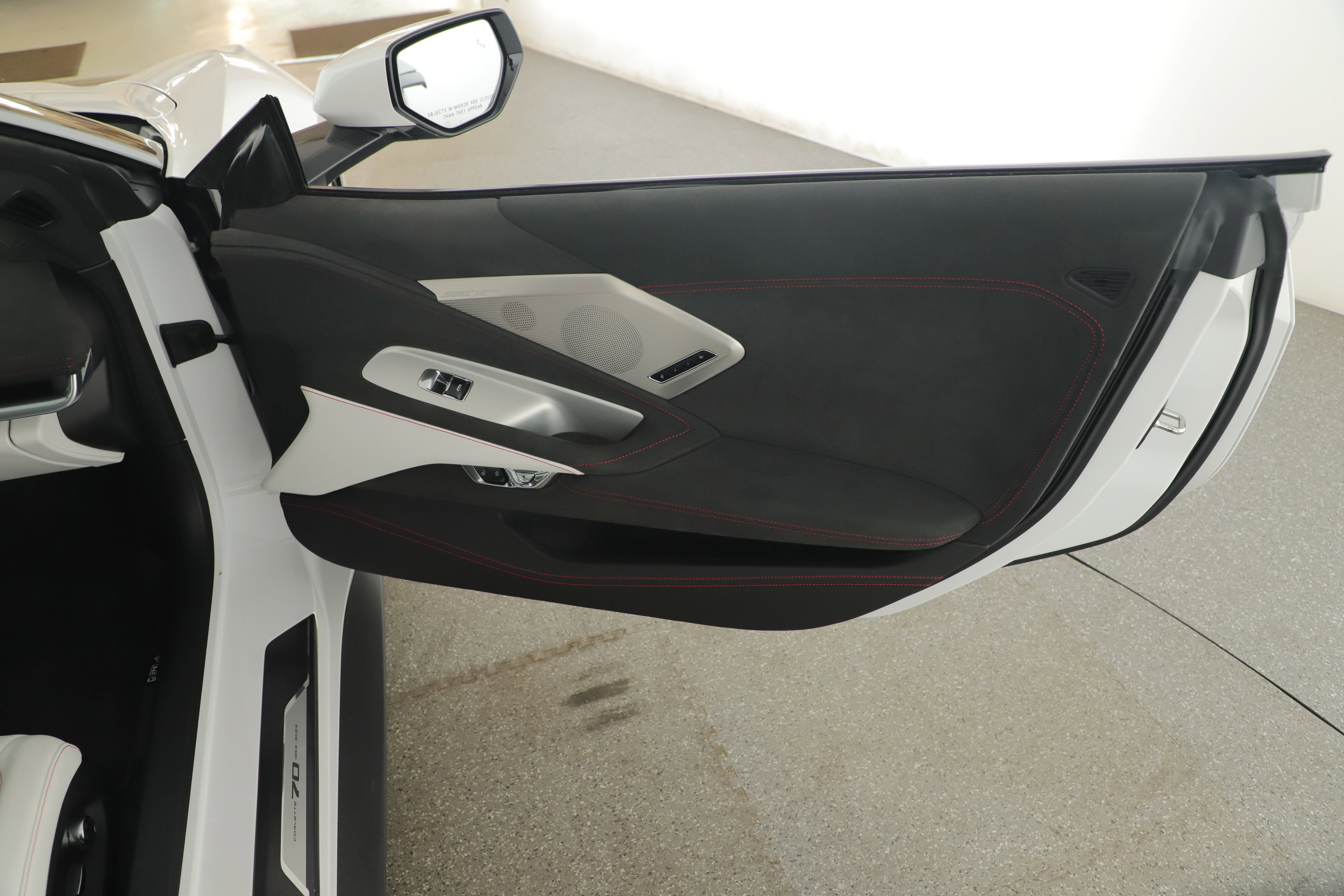 Used 2023 Chevrolet Corvette Stingray Premium Conv w/ Z51 Performance Package image 16