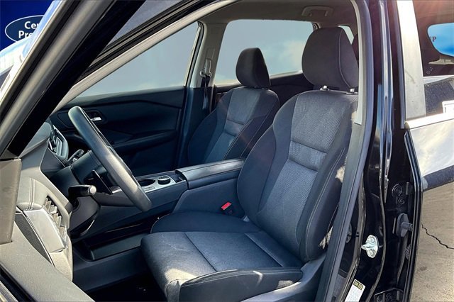 Used 2024 Nissan Rogue SV image 23