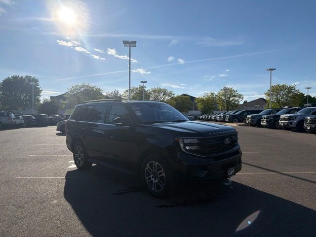 Certified 2025 Ford Expedition Active AWD/4WD image 8