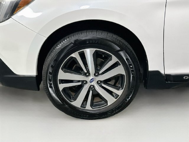 Used 2018 Subaru Outback 2.5i Limited AWD/4WD image 39