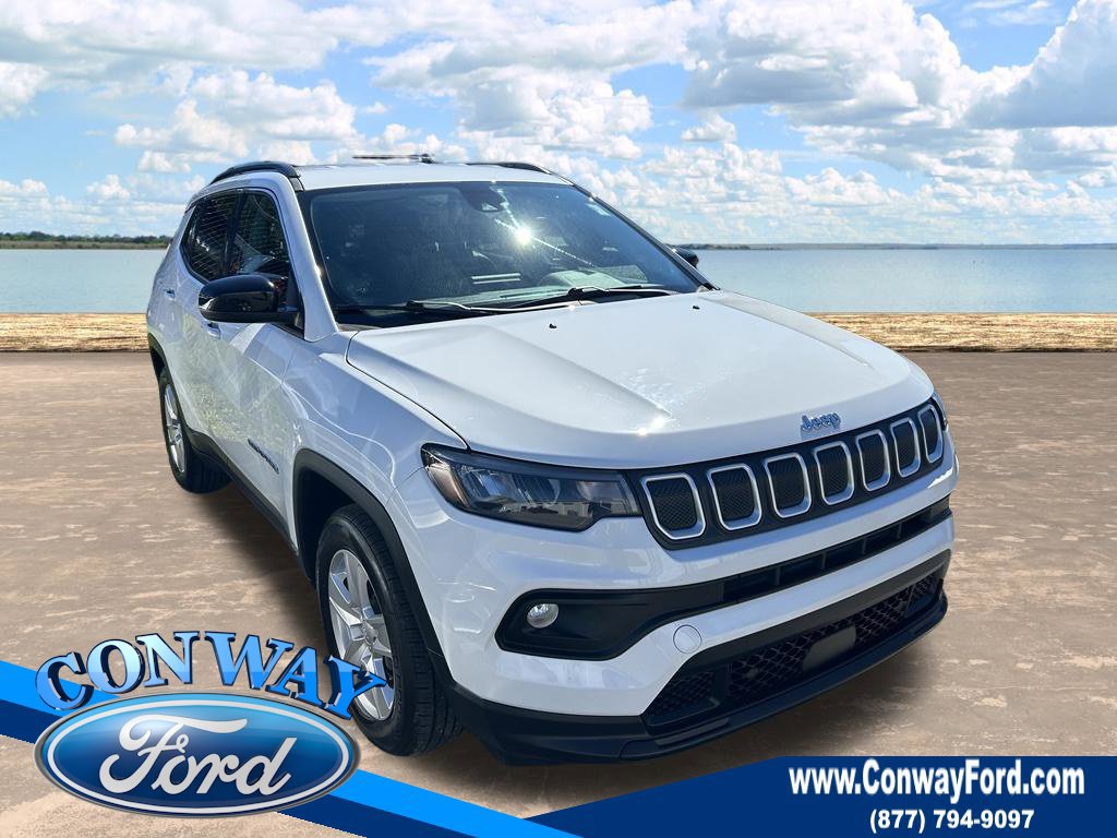 Used 2022 Jeep Compass Latitude FWD image 1