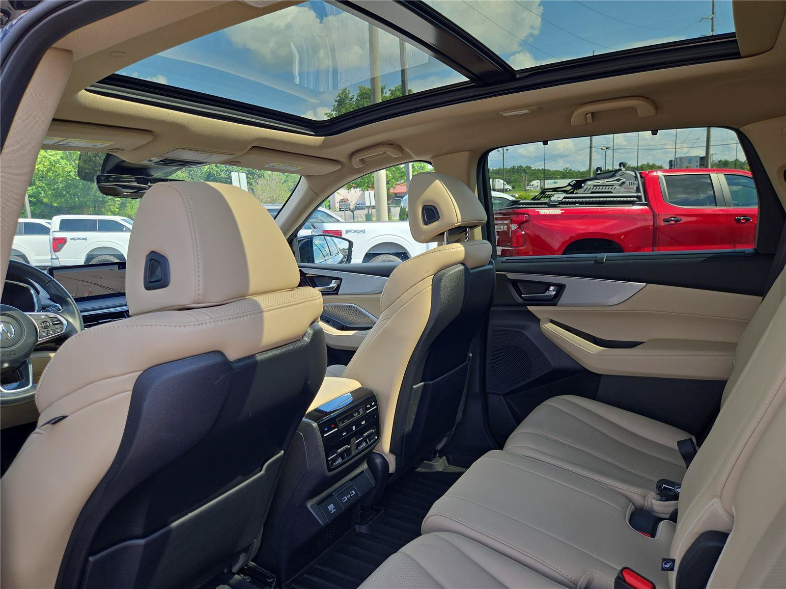 Used 2023 Acura MDX FWD w/ Technology Package image 17