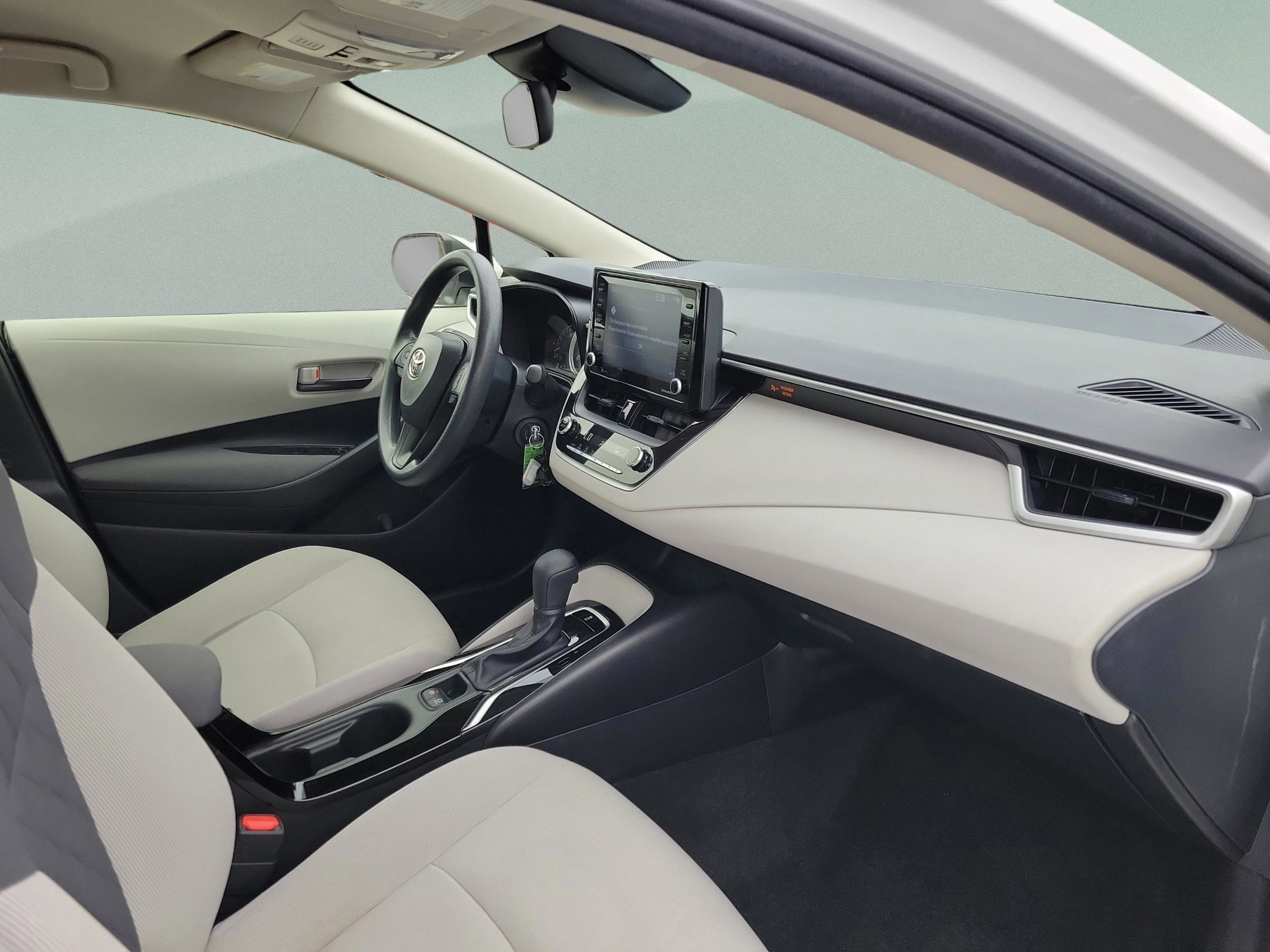 Used 2022 Toyota Corolla LE image 22