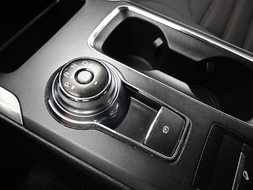 Certified 2017 Ford Fusion SE image 16