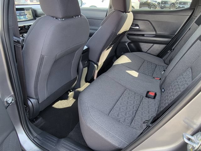 Used 2025 Nissan Kicks SV w/ Charging Package FWD image 14